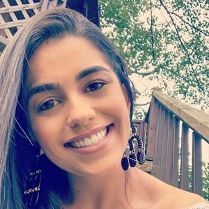 Meet your Posher, Yvna